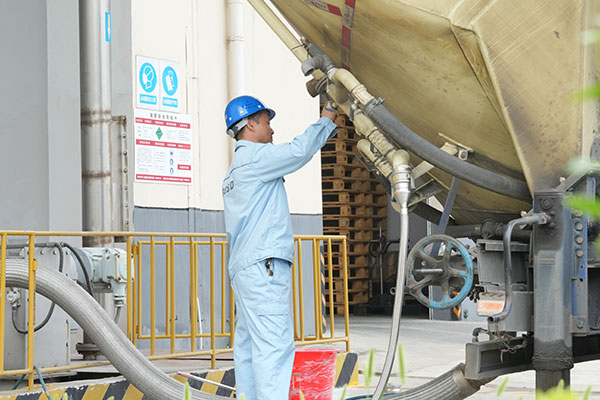 Vận chuyển nguyên liệu thô